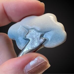 Signed vintage ceramic storm cloud brooch w/ lightning bolt weather